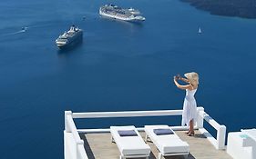 Aqua Luxury Suites By Nomee Hospitality Group